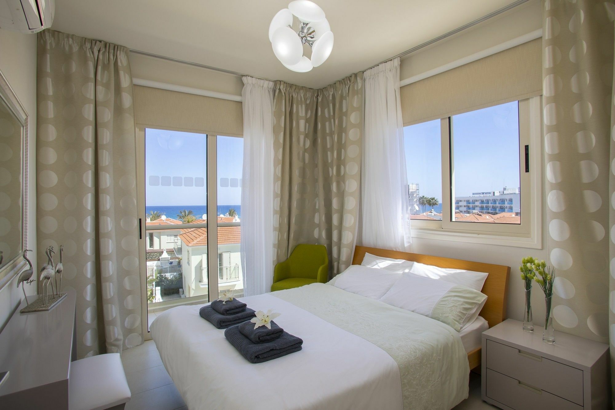 Marianna Suite Pernera 外观 照片